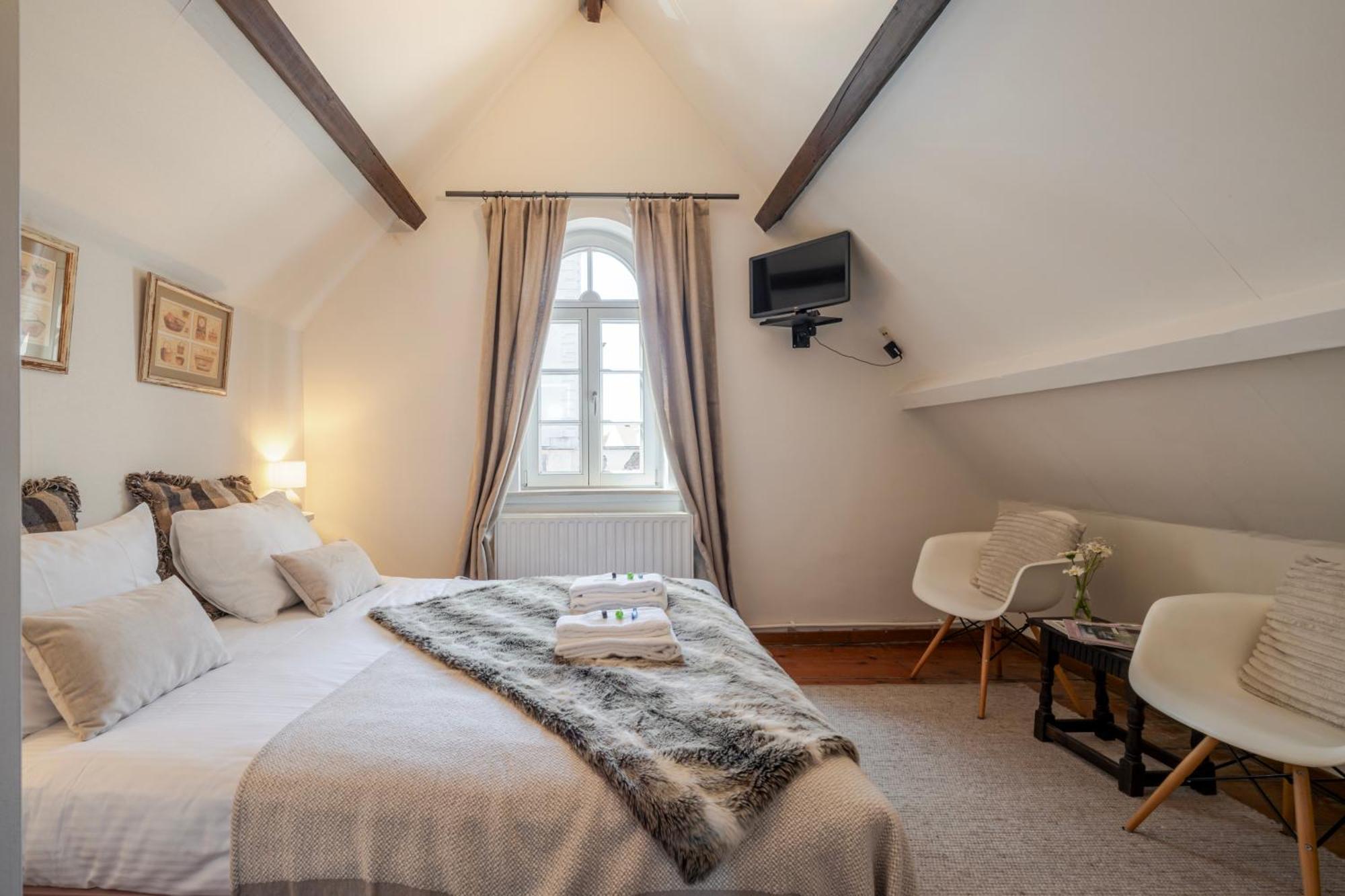 Het Geerwijn - Gastensuite In Hartje Brugge Экстерьер фото
